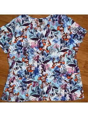 Disney Women's winnie the pooh Tigger scrub top sz 2XL medical comfort magic